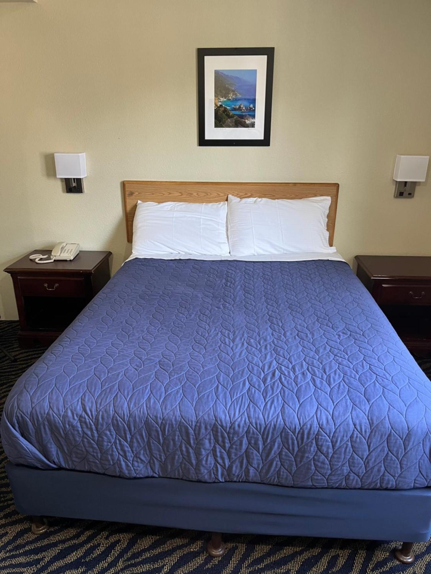 Western Motel 2*